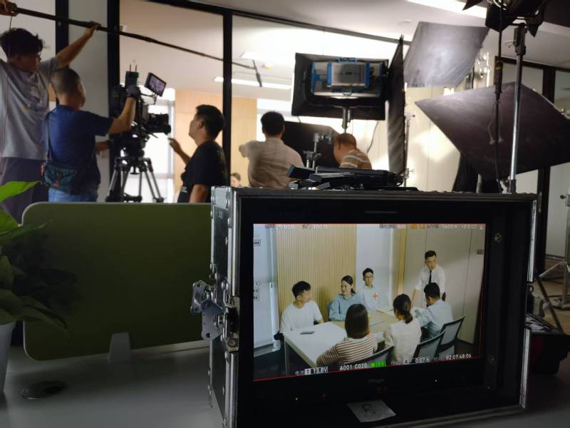 大埔县TVC拍摄公司：科技产品视觉化大师，诠释未来感与功能美学
